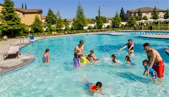 5 Safety Tips For Kids At The Pool