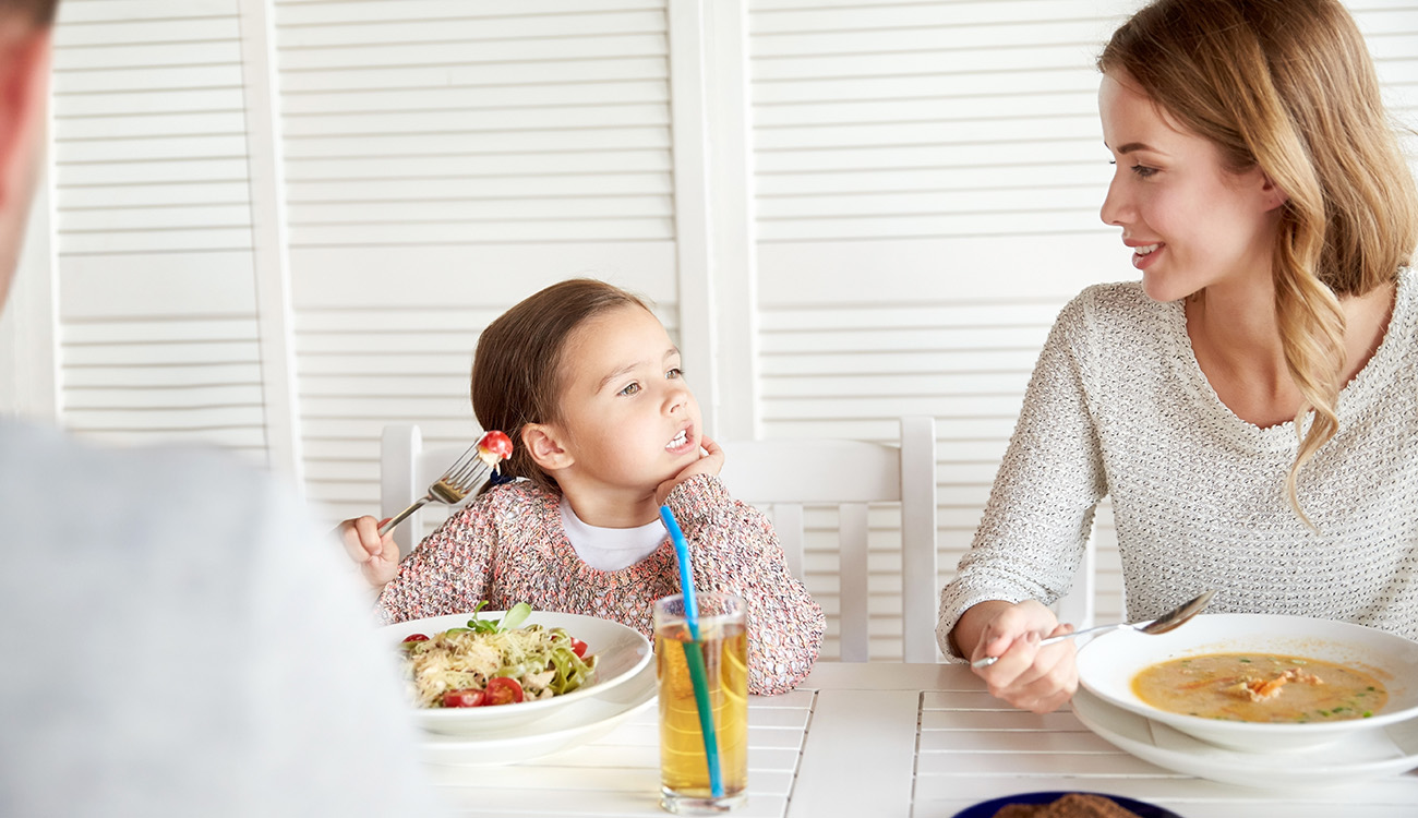 10 Dinnertime Questions To Ask Your Kids